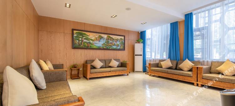 柏曼酒店(焦作解放路体育馆店)图片