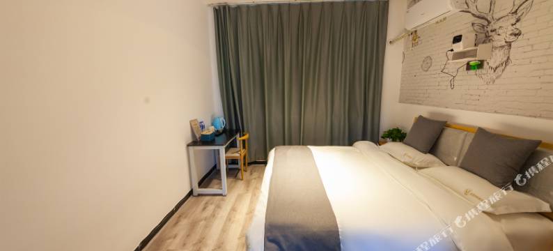 由里青居智慧酒店(绵阳永兴城市奥莱店)图片