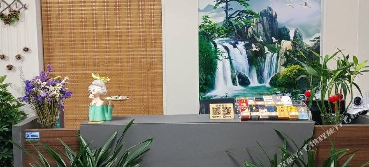 开封洪媛精品民宿(宋城路站店)图片