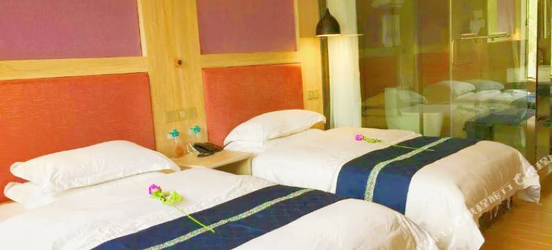 稻城亚丁藏亚文化酒店图片