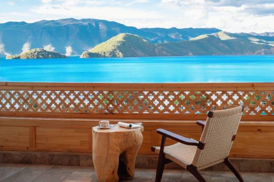 泸沽湖沽涛源筑全湖景亲水度假民宿图片