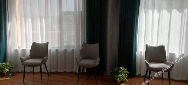 积石山永安假日酒店图片