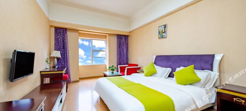 哈啰轻酒店(昆明塘子巷地铁站店)图片