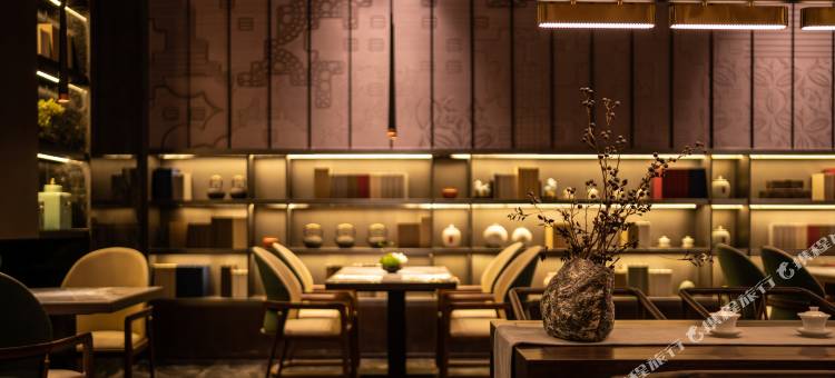 乔治莫兰迪酒店(枣庄西站薛城万达广场店)图片