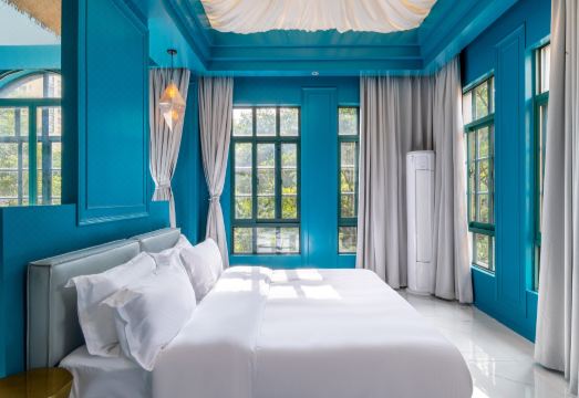 ART MEHotel Overview