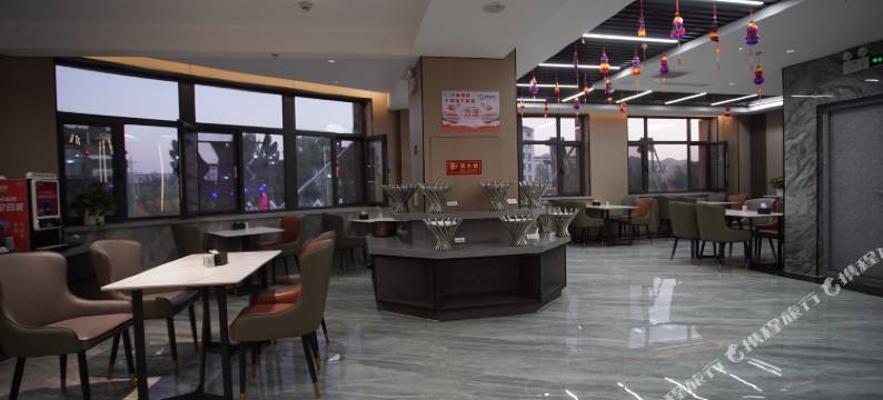 阿鲁科尔沁旗凯泊商务酒店(贵和苑店)图片