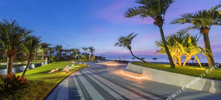 双月湾日出海滩全海景美宿(虹海湾三期店)图片