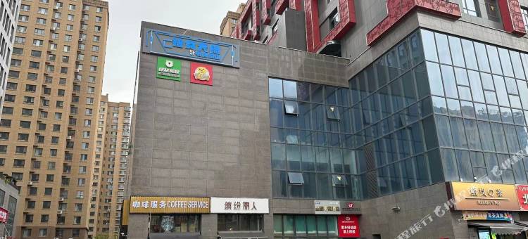 符文大陆电竞酒店(伊宁万容购物中心店)图片