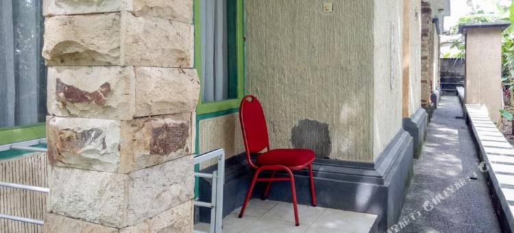 巴厘岛动物园附近达顿之家乌布米特拉红门酒店(Daton House Near Bali Zoo Ubud Mitra RedDoorz)图片