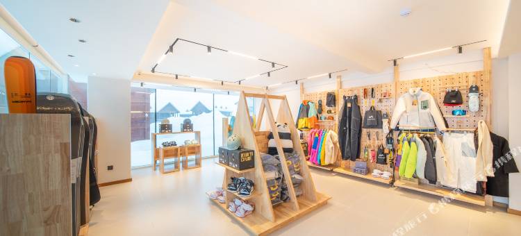 游哉优宅度假民宿(禾木风景区店)图片