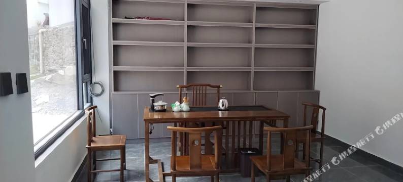 虎跳峡峡山意境民宿图片