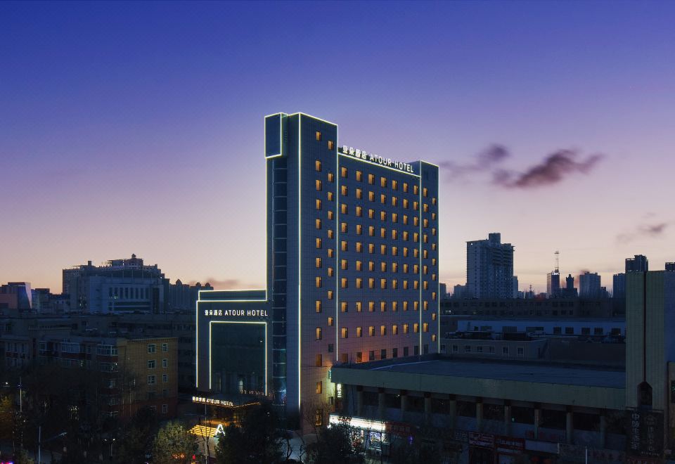 亚朵酒店(哈密市政府建国北路店)外景图