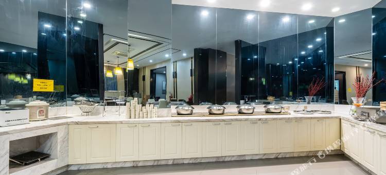 白玉兰酒店(上海火车站地铁站店)图片