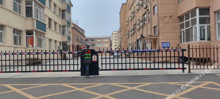 绥棱西岸酒店图片