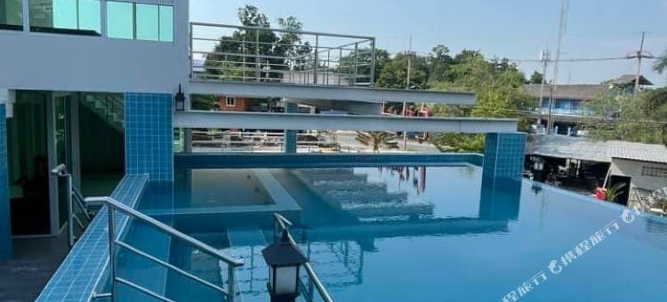 兰乍邦克里斯特拉酒店(Christella Hotel Laemchabang)图片