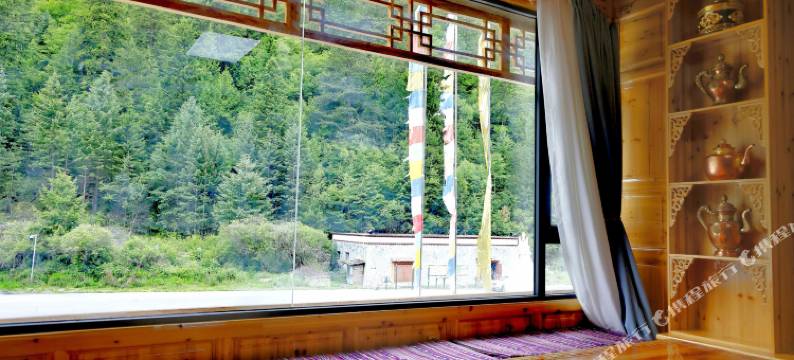 山居隐世私宿(九寨沟景区诺日朗服务中心店)图片