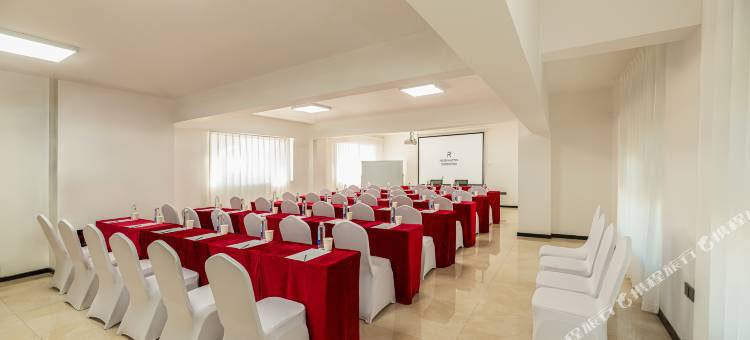 布尔津吉克普林丽呈酒店图片