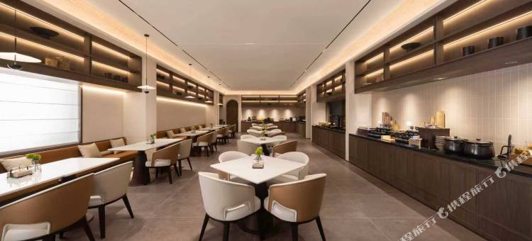 敦煌沙洲夜市北门亚朵酒店图片