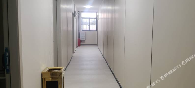 德辉公寓(中山长江水世界店)图片