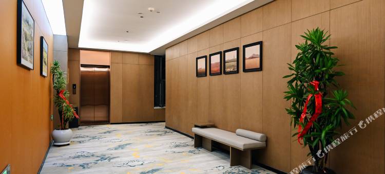 克拉玛依区澜庭酒店(汇嘉滨河广场店)图片