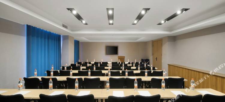 白玉兰酒店(塔什库尔干金草滩景区店)图片