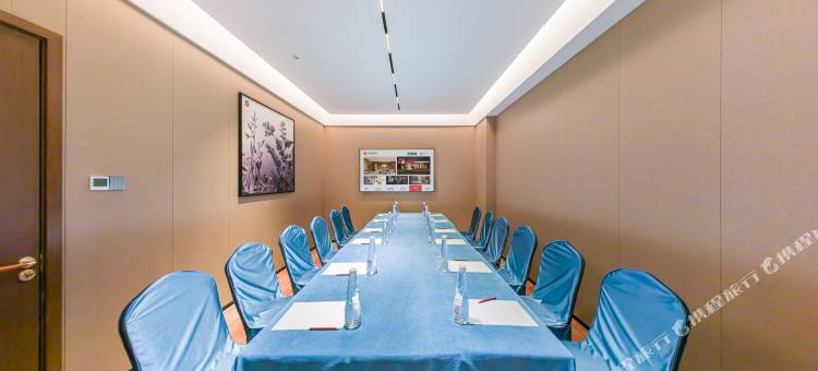 雷神电竞(米易时光水街店)图片