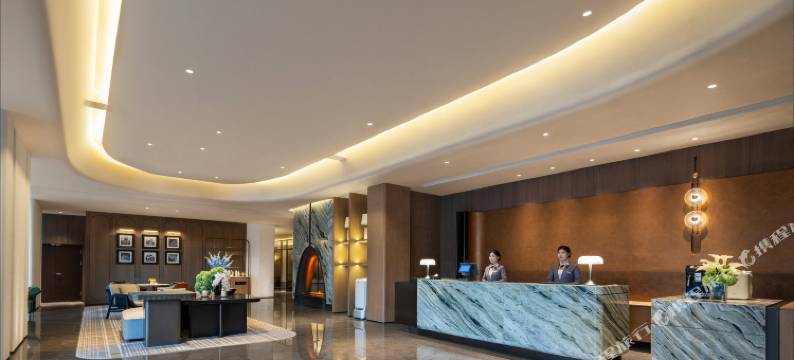 华城铂瑞酒店(襄阳沃尔玛民发广场店)图片