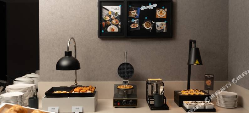 上海南京西路人民广场地铁站轻居酒店图片