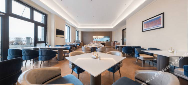 兰欧国际酒店(赛里木湖新游客中心店)图片