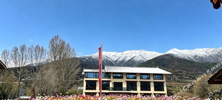 尚墨•松藏|SONGZANG•STARSPAN360°雪山全景|富氧花园度假美宿图片