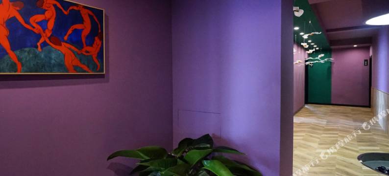 浪·设计师民宿(烟台滨海广场店)图片