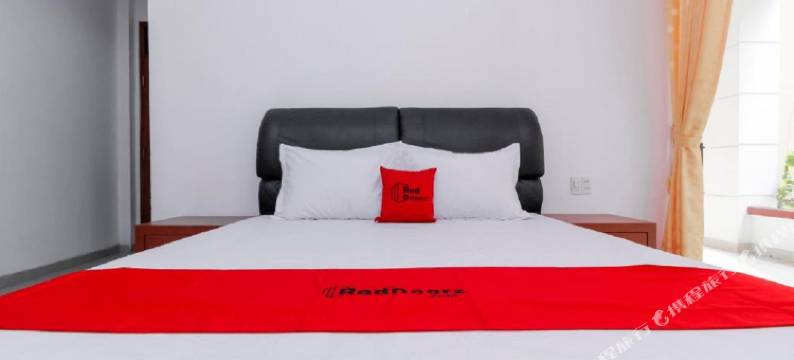 瑞德多兹精品酒店@甘达里亚雅加卡萨(RedDoorz Premium Near Stasiun Lenteng Agung)图片