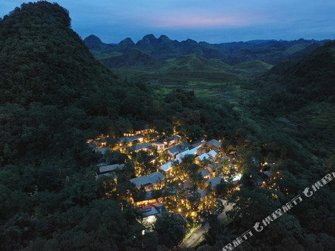 黄果树匠庐·村晓