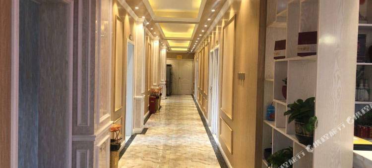 炉霍霍尔文化主题酒店图片