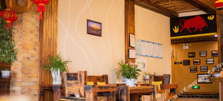 天高云淡大酒店(威宁县政府草海站店)图片