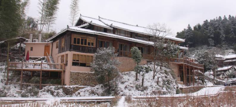 通道侗境乡居荷舍图片