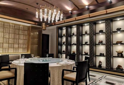 Hundred Centuries Hotel Hotel Overview