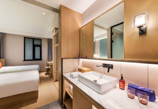 Manxin Hotel Beijing Lama Temple Hotel Overview