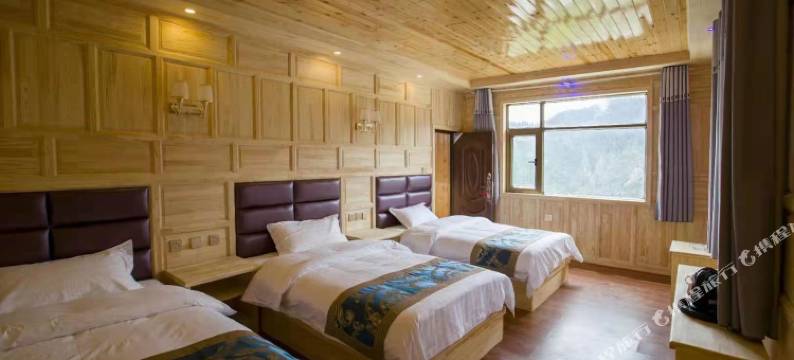 扎尕那央吉藏家乐民宿(达日观景台店)图片