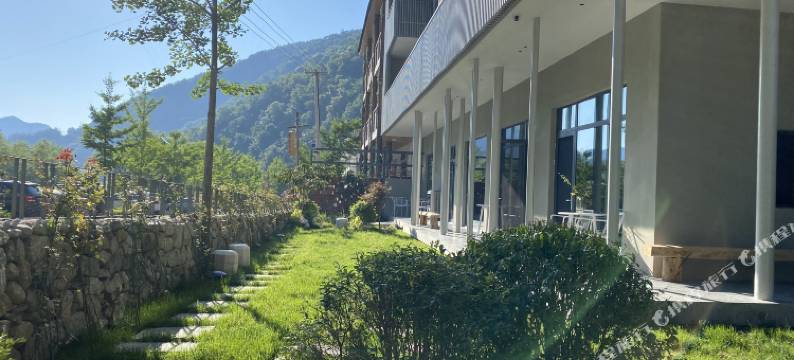 柞水绵兮簌图片