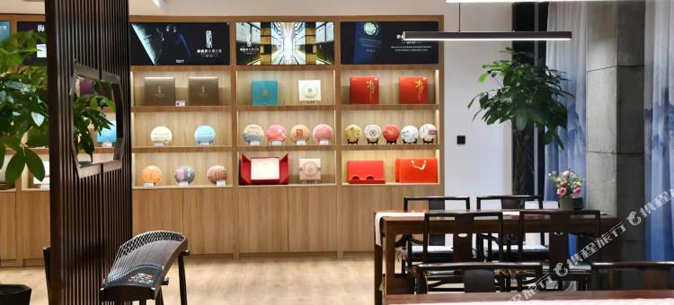 丽呈东山华悦酒店(洛阳开元湖音乐喷泉龙门高铁站店)图片