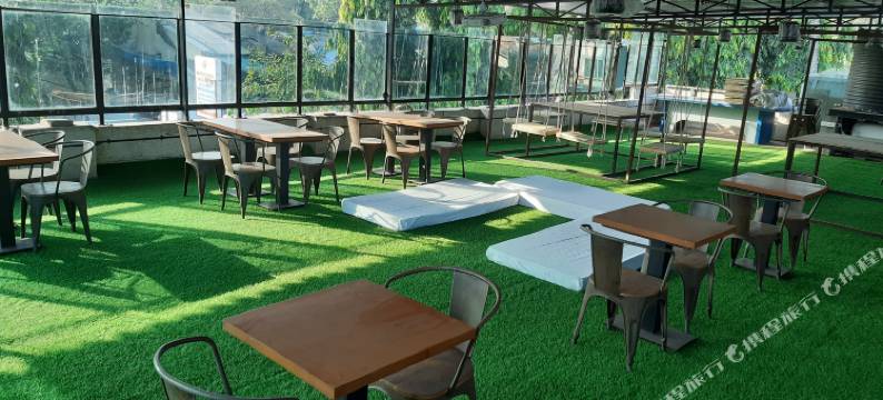 戈尔甘玛于拉光环酒店(Aureole Mayura Goregaon)图片