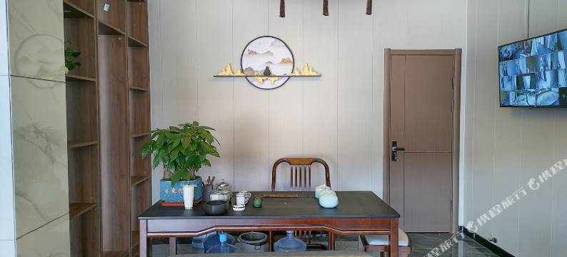 阿拉善左旗吉兰泰亿鑫商务宾馆图片