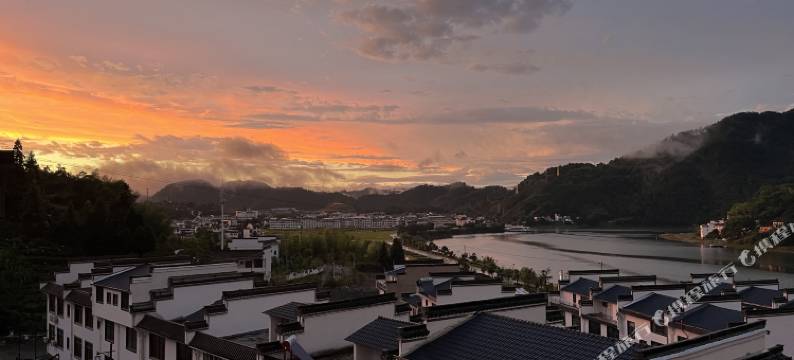 泊湾山舍民宿(新安江山水画廊风景区店)图片