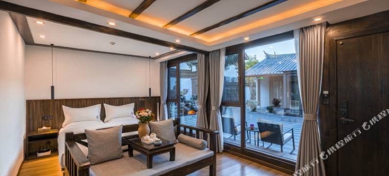 晚居度假庭院(丽江木府店)图片