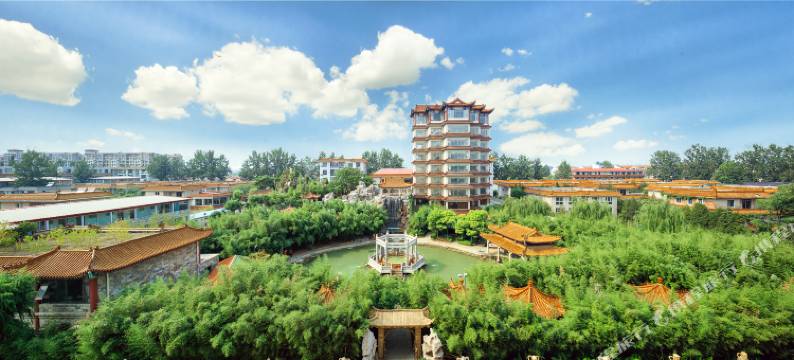 龙脉温泉竹林私汤酒店图片