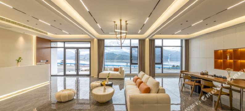 瓦屋云栖民宿(雅女湖店)图片