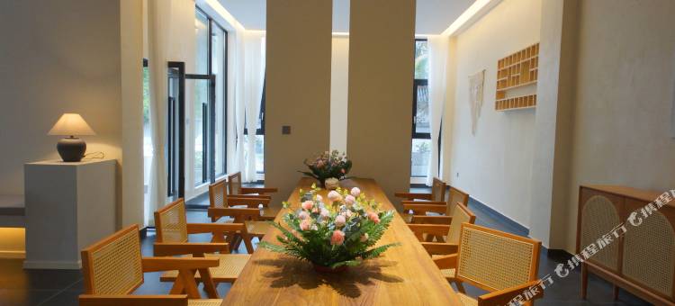 碧峰峡揽山设计师民宿图片