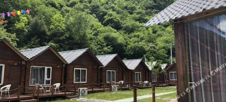 理县毕棚沟枫林山水山庄图片