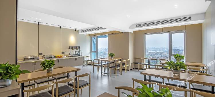 甜城时光酒店(内江万达广场高铁站店)图片